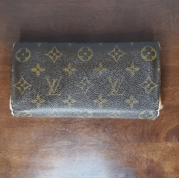 Louis Vuitton Mono Snap Wallet - Picture 3 of 13